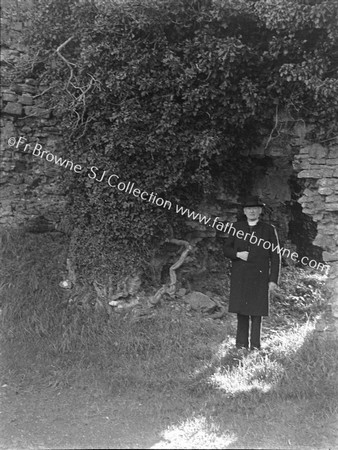 IN THE CASTLE CANNON T QUINN (RIP SEPT 1943)